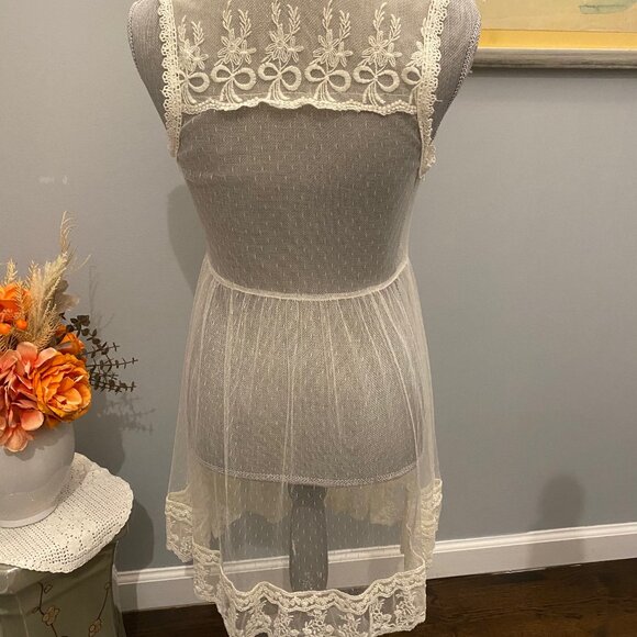 Vintage A'Reve Off White Sheer Top/Cover Up Embroider Size Small - Picture 2 of 5